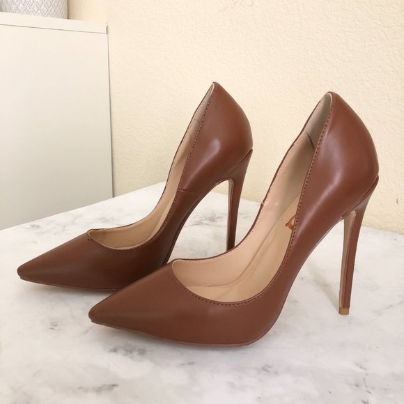 SOLD❤️ Size 5.5 Brown PU High Heel Pump - Picture 3 of 7